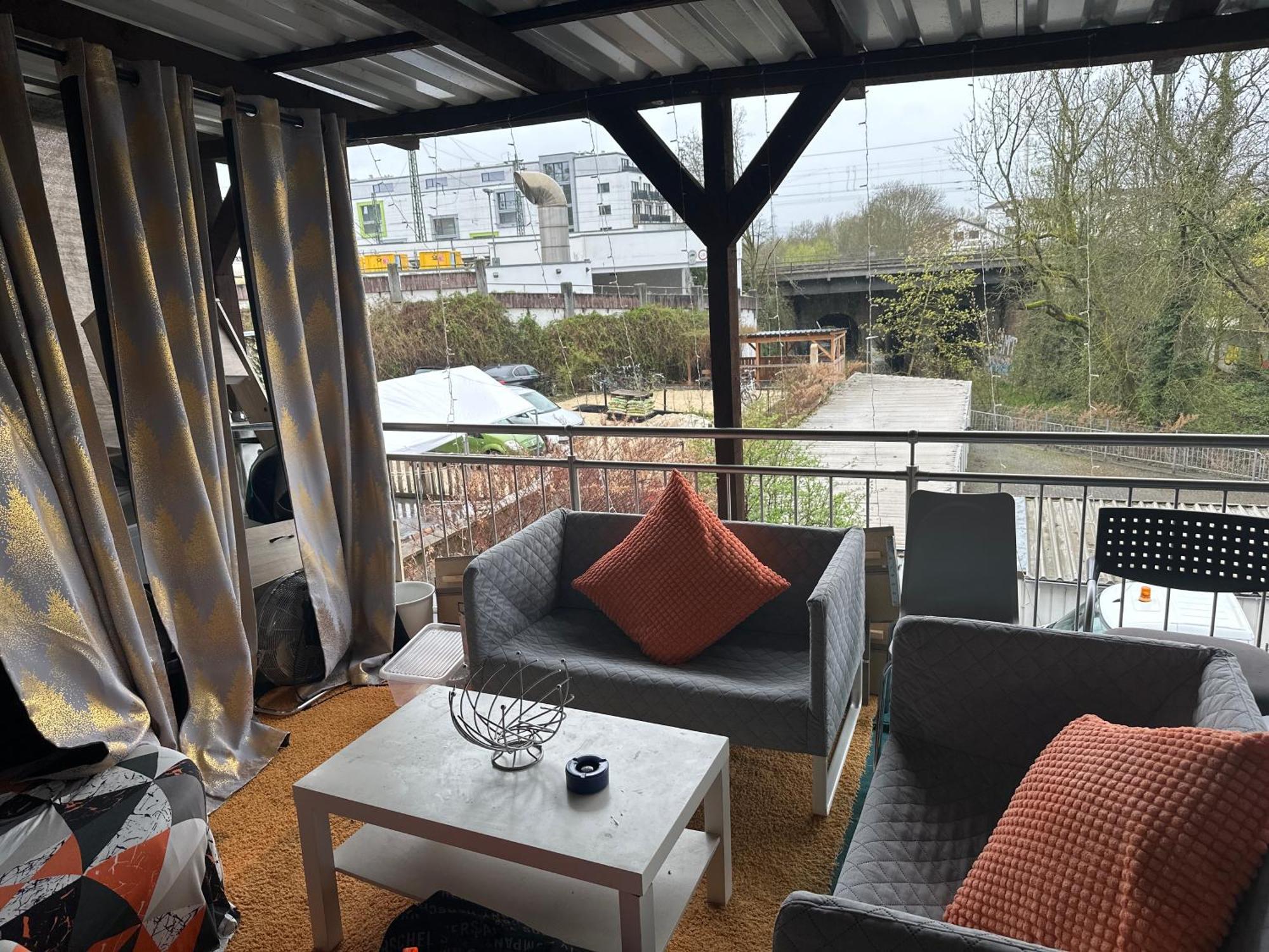Schoenes Zimmer In Bahnhofsnaehe In Einer Wohnung Mit Grosser Terrasse Гисен Экстерьер фото